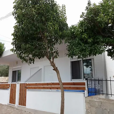 Bushi Ksamil